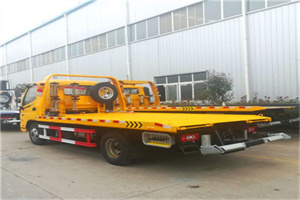 开鲁附近拖车救援搭电